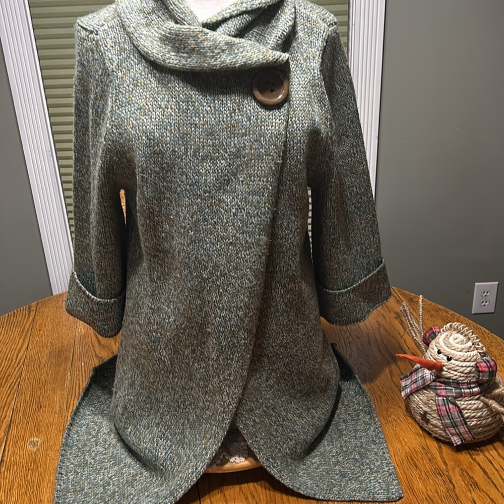 Soft Surroundings tweed wool blend sweater.  Snap close.Green, cream, tan. Large